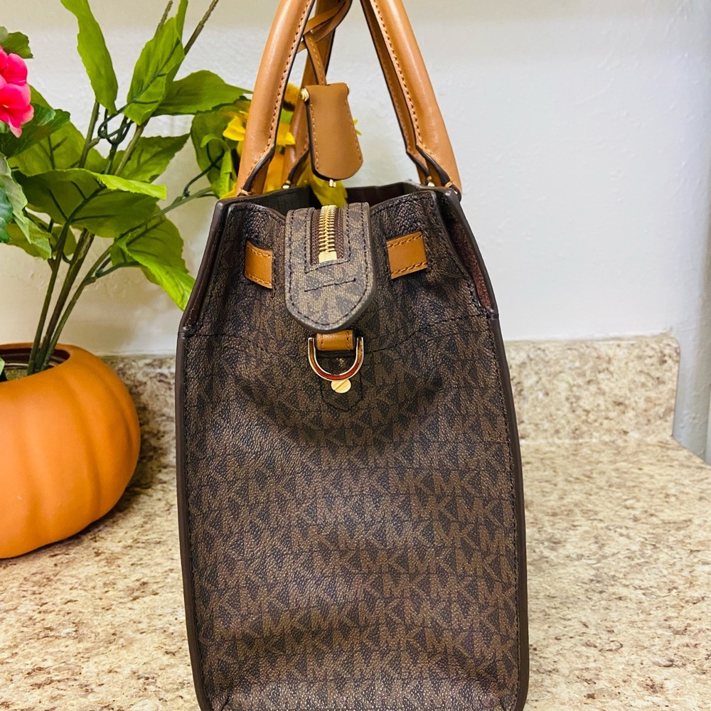 Michael KORS Nouveau Hamilton Stripe Large Satchel - Picture 7 of 10